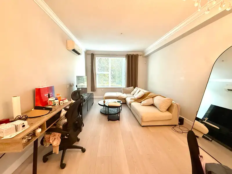 102 9399 ALEXANDRA ROAD - photo 3 of 26