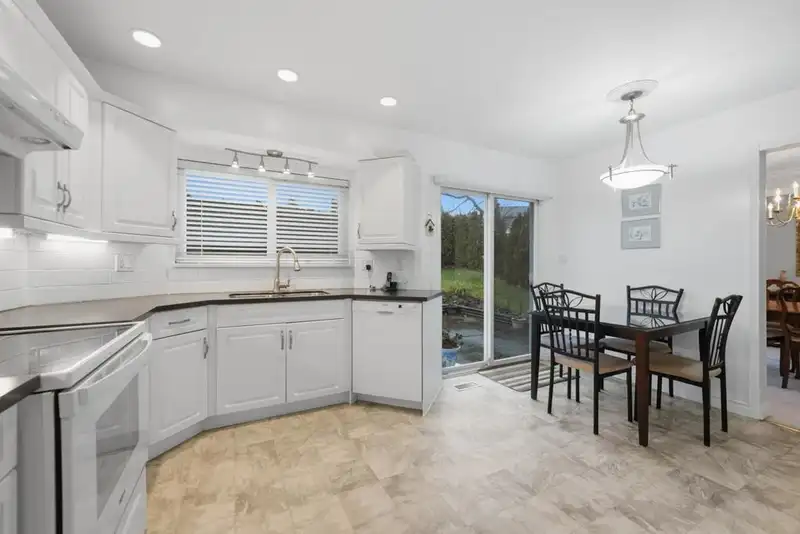 2941 EDGEHILL AVENUE - photo 3 of 31