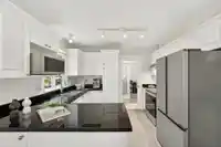 54 8111 160 STREET - thumbnail 9