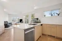 205 7180 BARNET ROAD - thumbnail 4