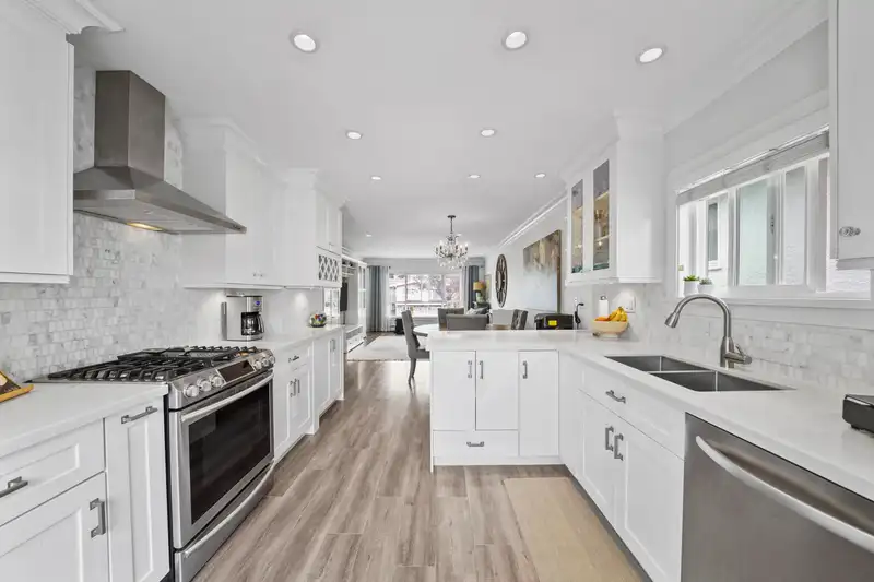 4560 PENDER STREET - photo 4 of 29