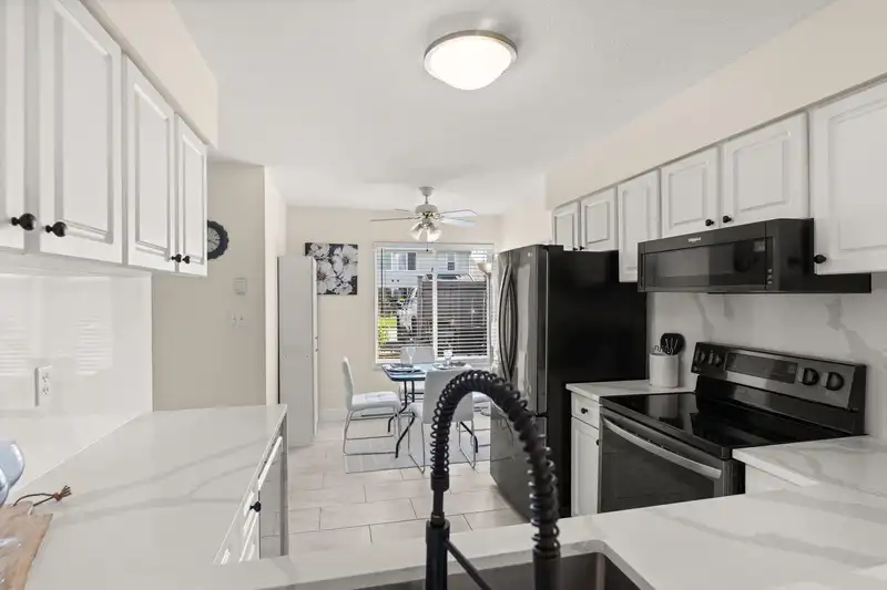 11 26970 32 AVENUE - photo 4 of 25