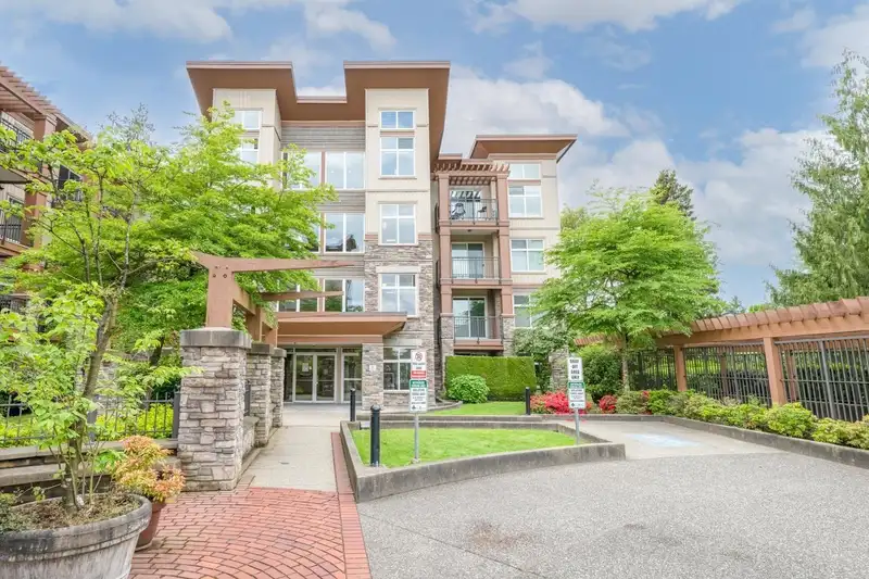 207 10237 133 STREET - photo 1 of 27