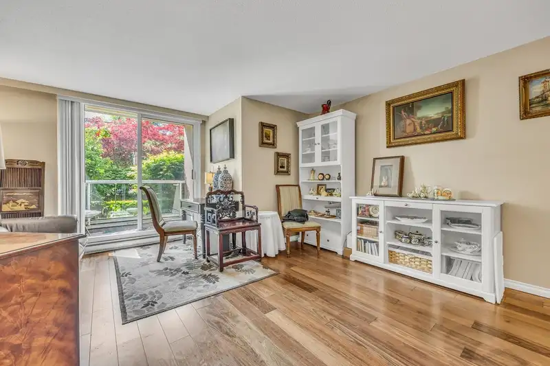 101 2020 HIGHBURY STREET - photo 1 of 25