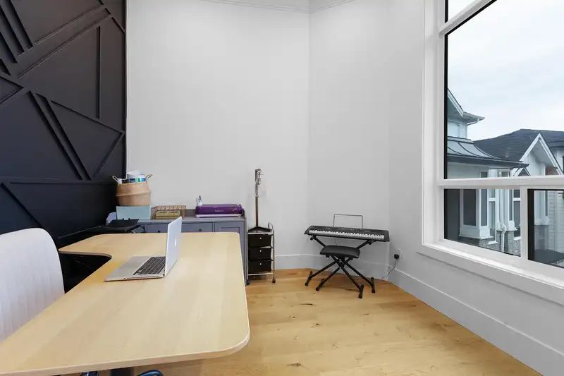 14910 62A AVENUE - photo 4 of 40