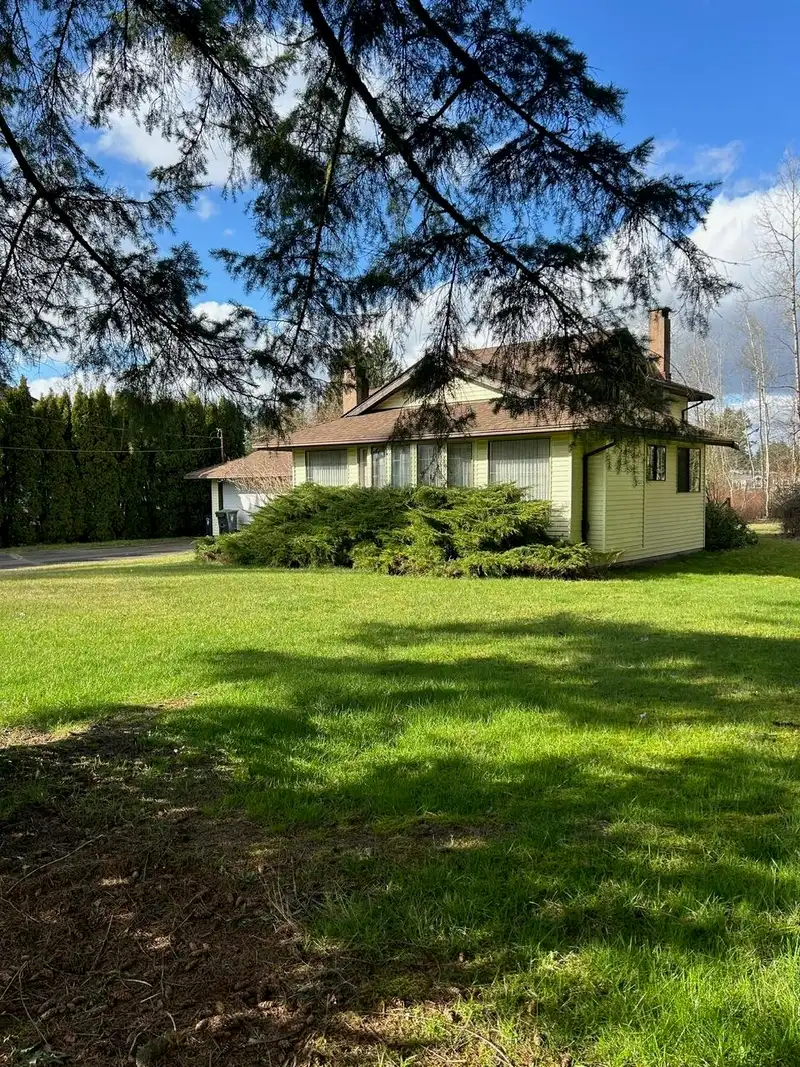 24765 50 AVENUE - photo 2 of 40