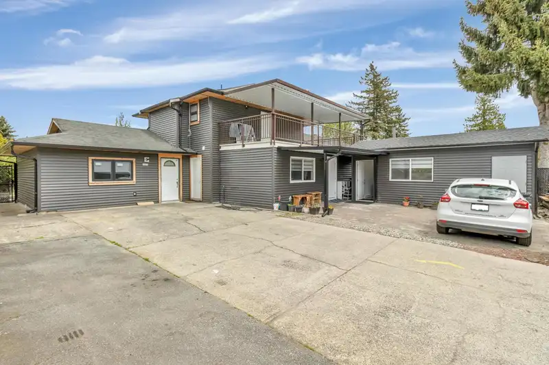 13076 64 AVENUE - photo 1 of 40