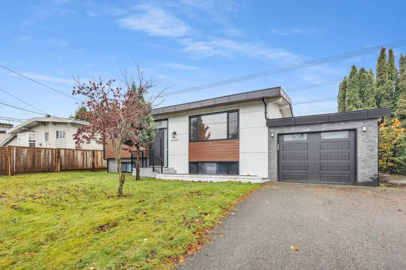 45122 BALMORAL AVENUE - photo 1 of 18