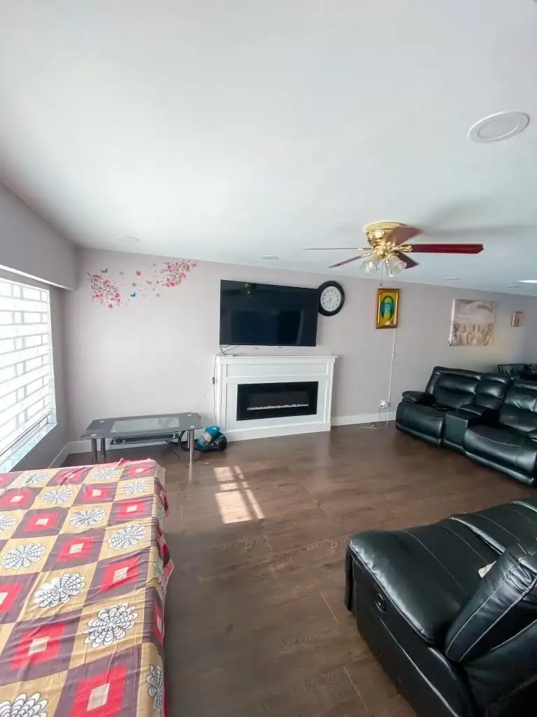 9864 128 STREET - photo 3 of 26