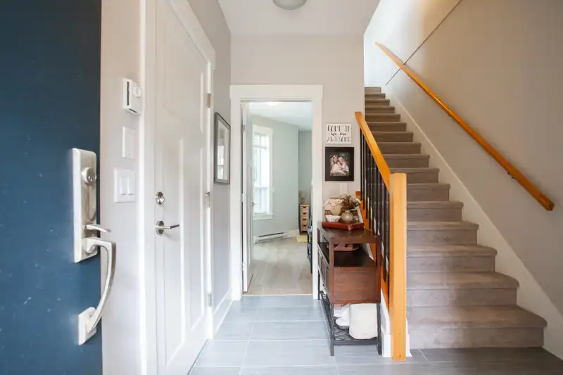 101 4808 LINDEN DRIVE - photo 3 of 40
