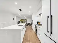 102 649 E 3RD STREET - thumbnail 12