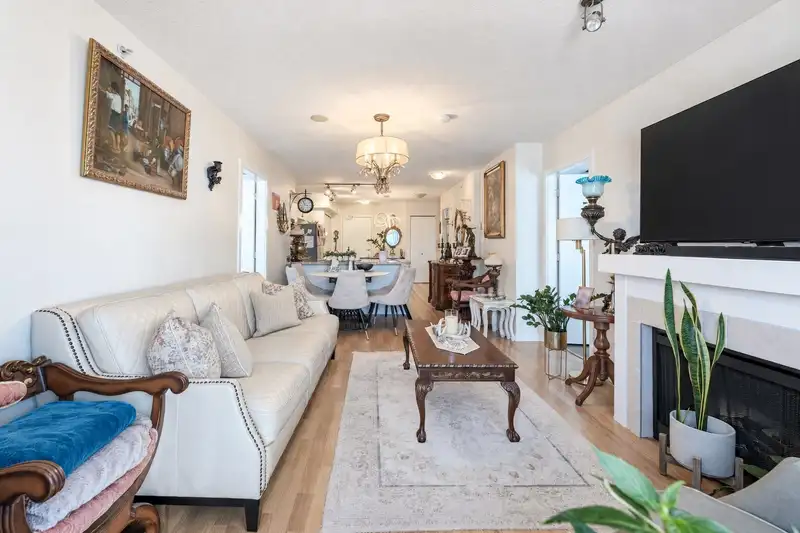 3701 1178 HEFFLEY CRESCENT - photo 4 of 20