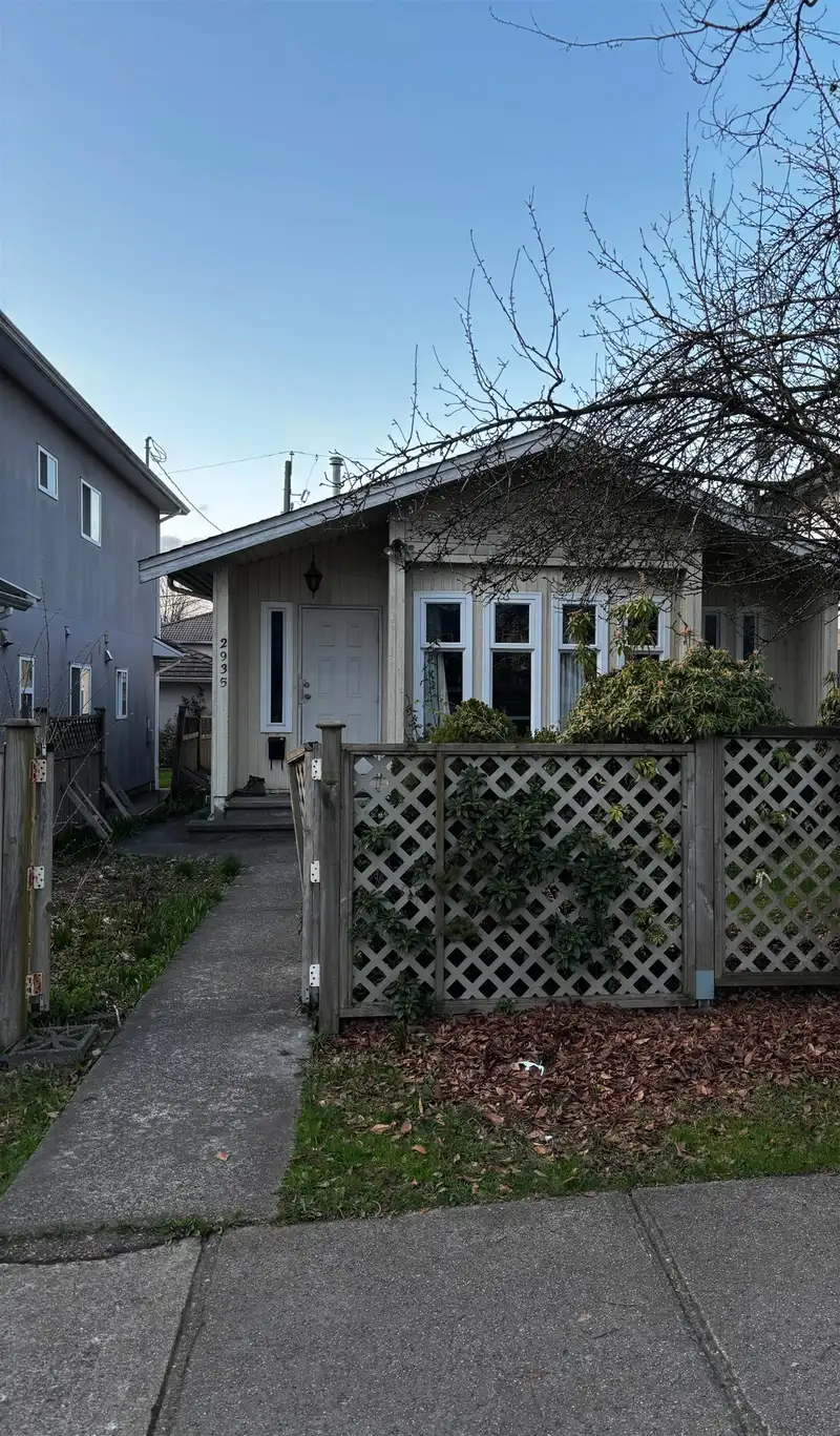 2935 E 29TH AVENUE - photo 1 of 1