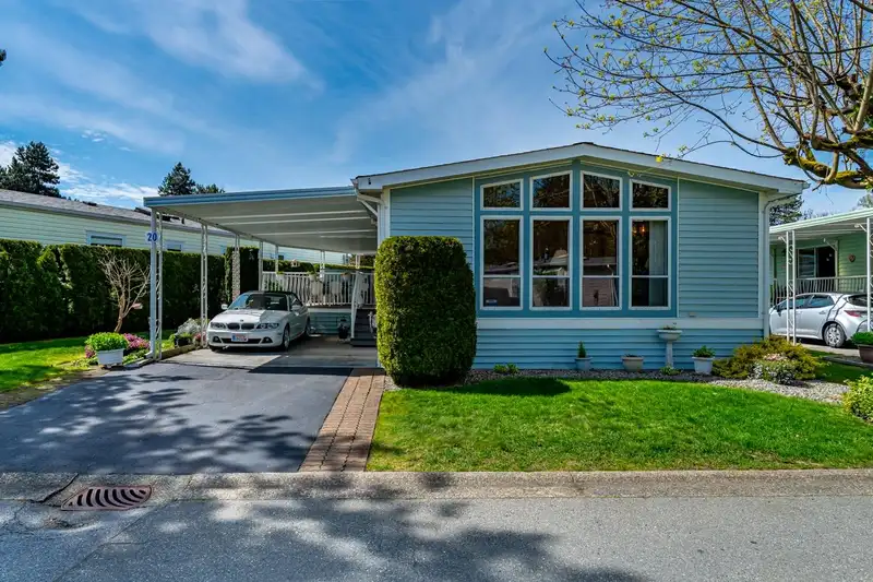 20 145 KING EDWARD STREET - photo 1 of 39