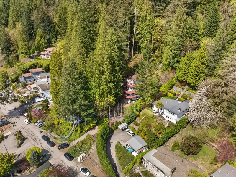 2755 PANORAMA DRIVE - photo 2 of 2