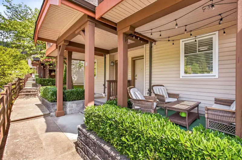 81 2000 PANORAMA DRIVE - photo 2 of 40