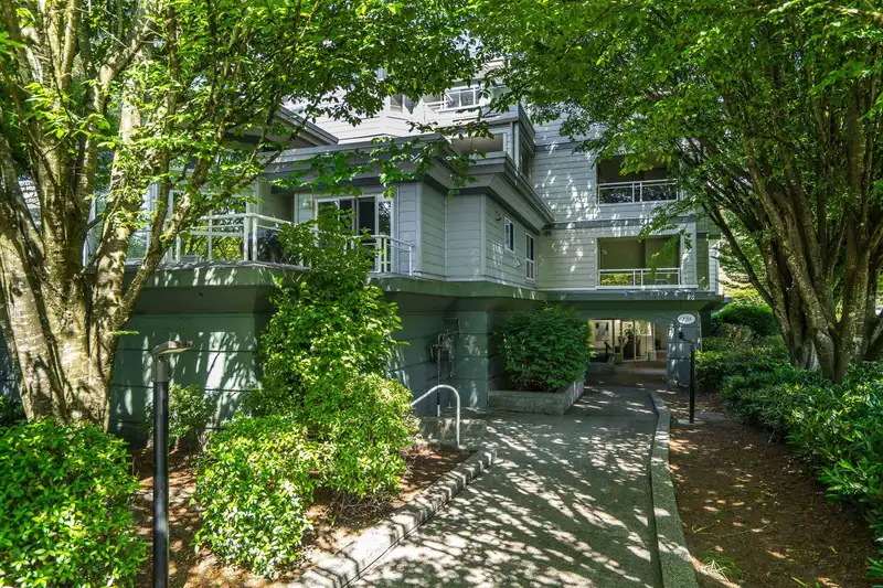 311 9018 208 STREET - photo 2 of 39
