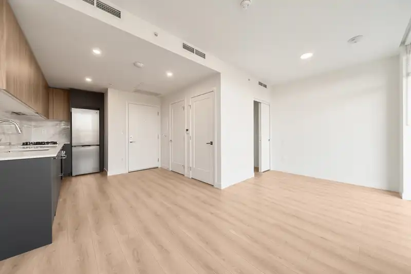 502 8551 201 STREET - photo 3 of 12