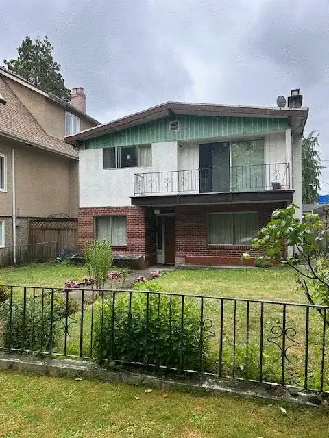 1320 E 11TH AVENUE - photo 1 of 1