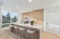 201 1475 FOSTER STREET - thumbnail 2