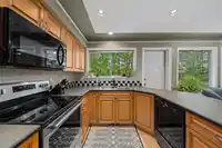 175 1140 CASTLE CRESCENT - thumbnail 10