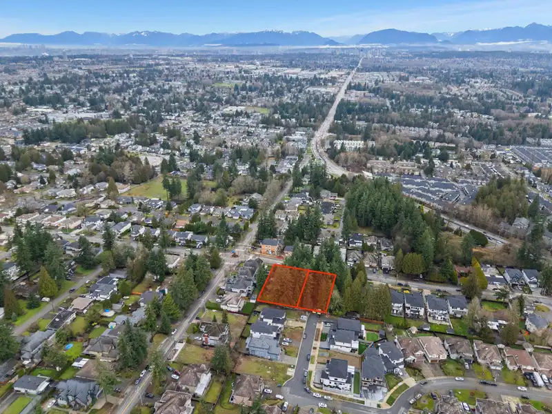 13630 60 AVENUE - photo 3 of 23