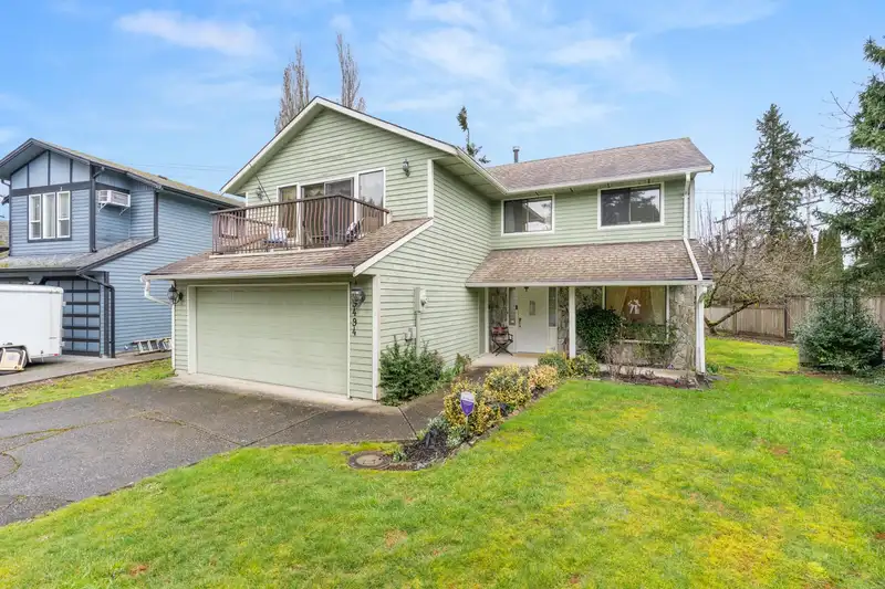 9494 204B STREET - photo 2 of 40