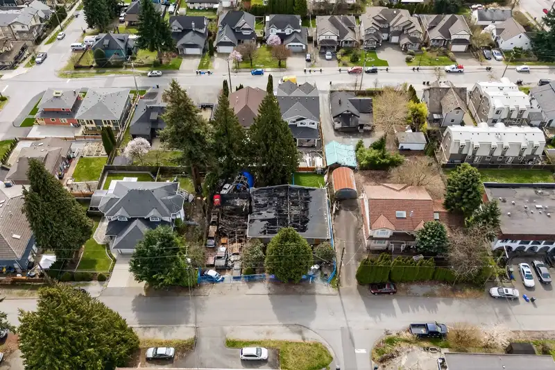 1114 HACHEY AVENUE - photo 1 of 13