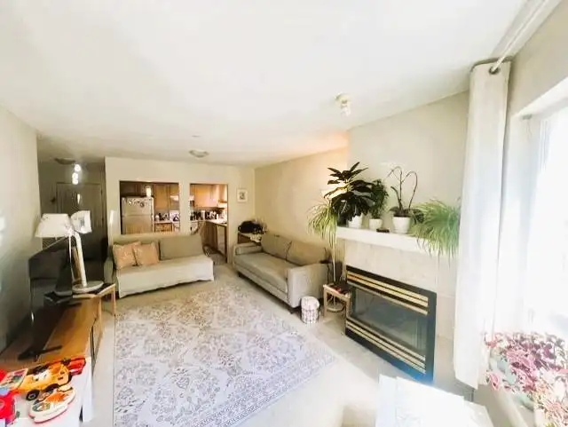 204 5683 HAMPTON PLACE - photo 3 of 10