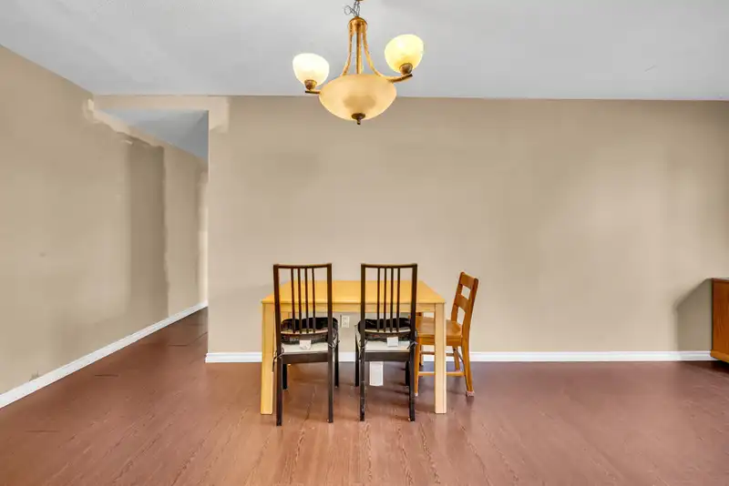 178 8160 WILLIAMS ROAD - photo 4 of 19