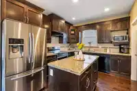 7116 195A STREET - thumbnail 5