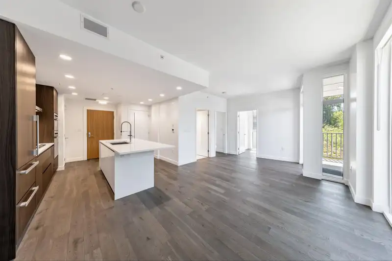 305 2888 ARBUTUS STREET - photo 3 of 19