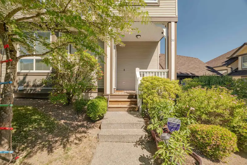 36 8250 158 STREET - photo 2 of 39