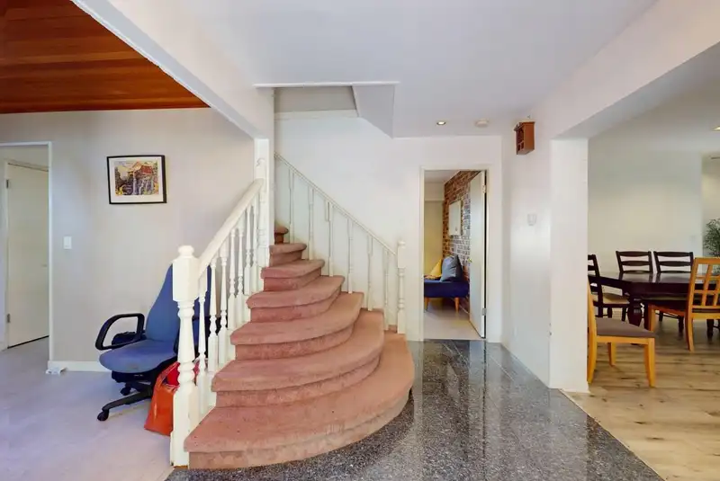 4425 HUDSON STREET - photo 2 of 33
