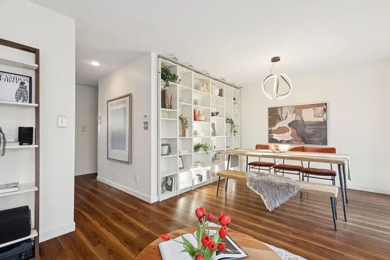 15 901 W 17TH STREET - photo 1 of 36