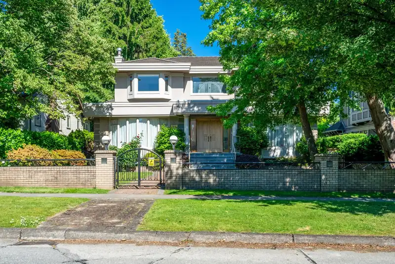 7088 WILTSHIRE STREET - photo 1 of 40