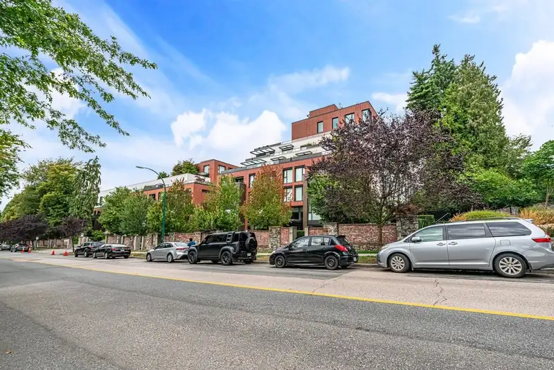 602 1561 W 57TH AVENUE - photo 2 of 40