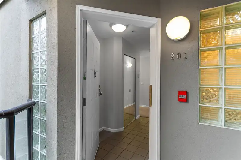 201 4688 W 10TH AVENUE - photo 2 of 23