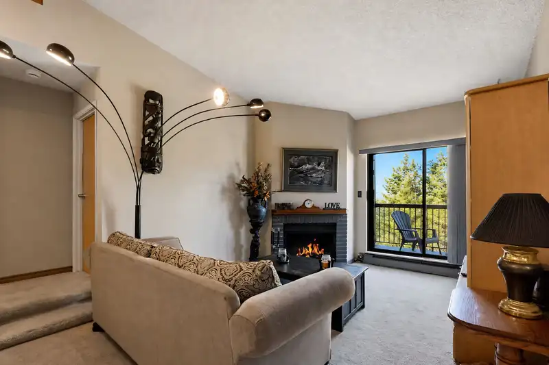 3307 13827 100 AVENUE - photo 4 of 26
