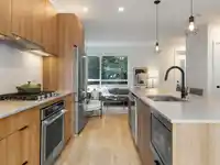 19 533 E 3RD STREET - thumbnail 18