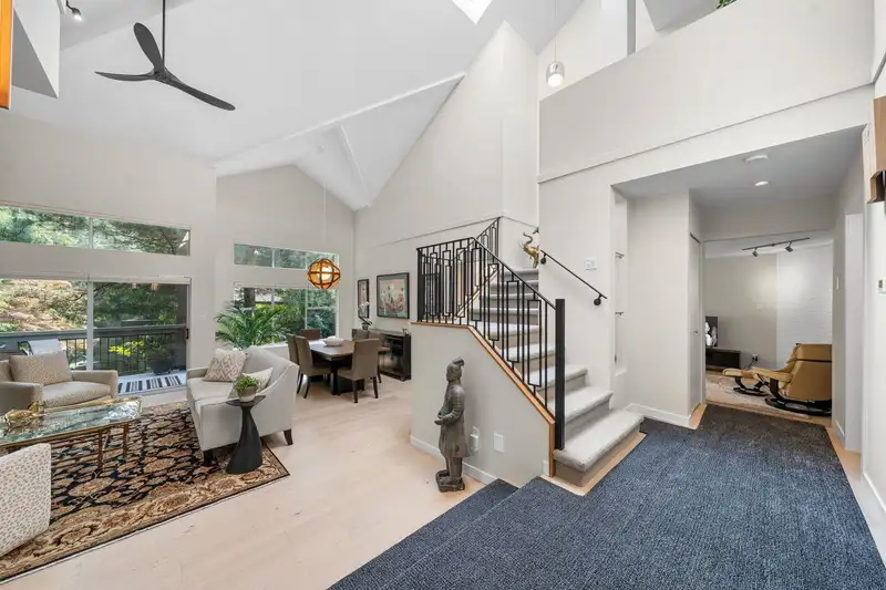 13 1900 INDIAN RIVER CRESCENT - photo 3 of 40