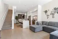 45 7811 209 STREET - thumbnail 4