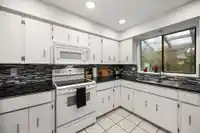 20185 GRADE CRESCENT - thumbnail 14