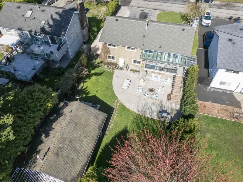 13852 COLDICUTT AVENUE - photo 4 of 40