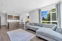 312 617 SMITH AVENUE - thumbnail 1