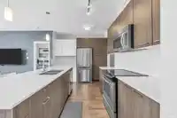 312 617 SMITH AVENUE - thumbnail 8