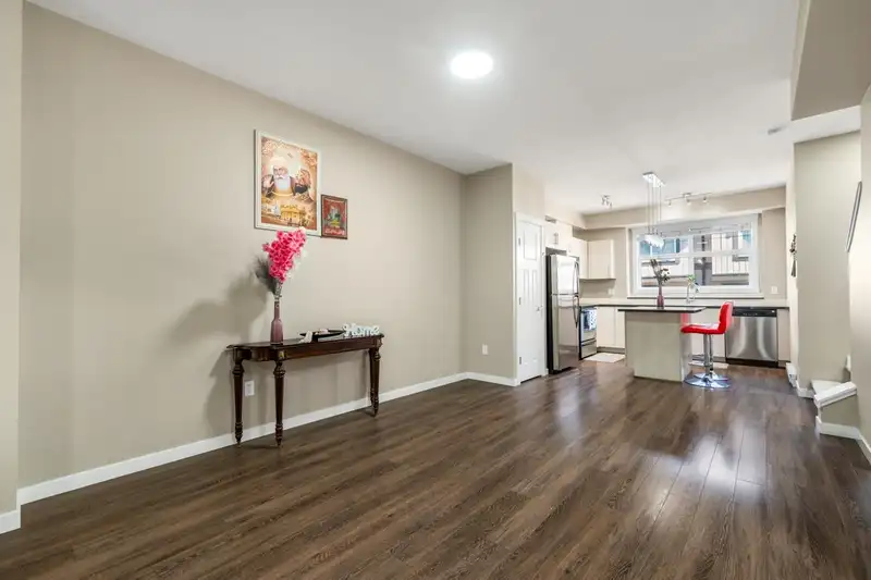81 6123 138 STREET - photo 3 of 24