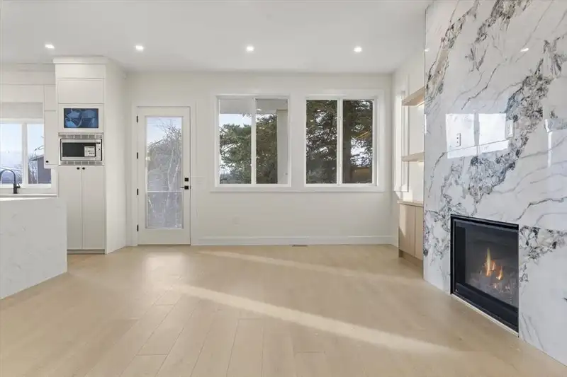 2 45141 WATSON ROAD - photo 4 of 28
