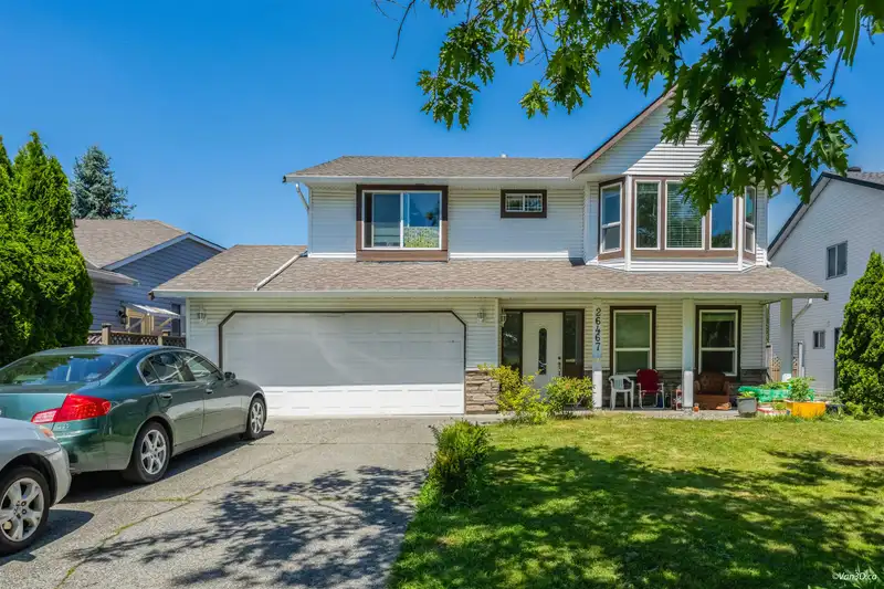 26467 32A AVENUE - photo 2 of 38