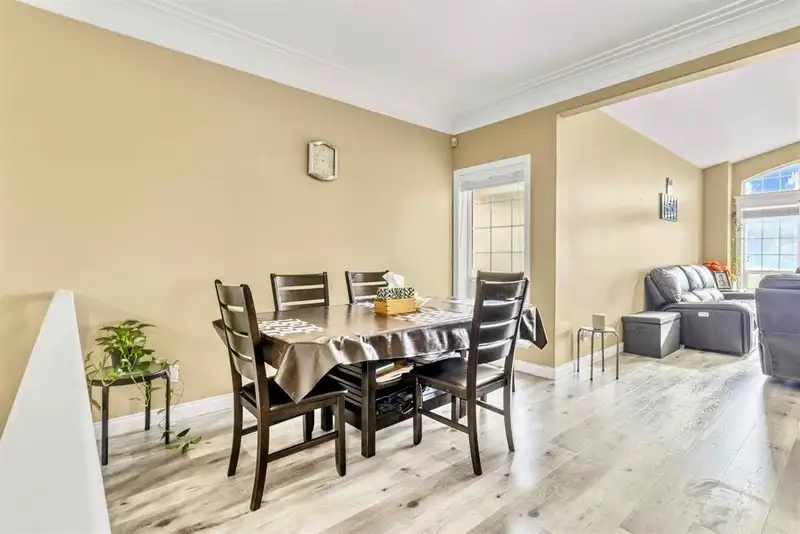 17 31445 UPPER MACLURE ROAD - photo 4 of 37